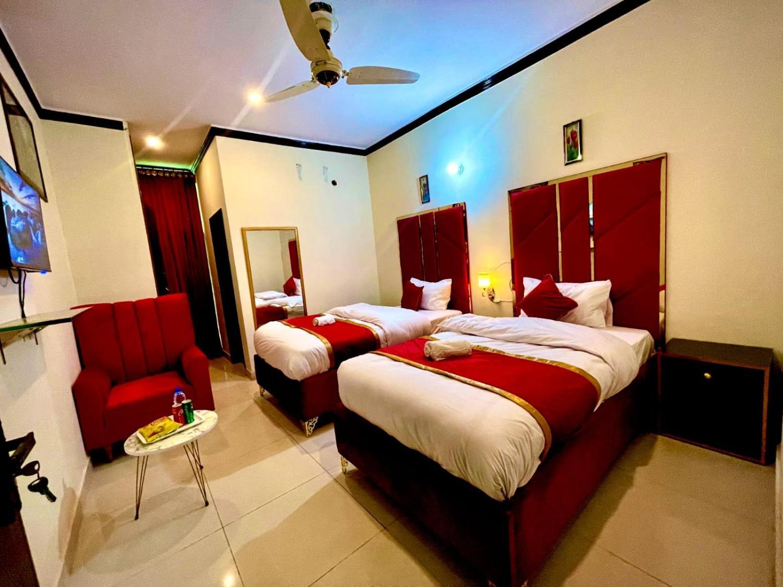 Go Room Hotel Lahore Eksteriør billede