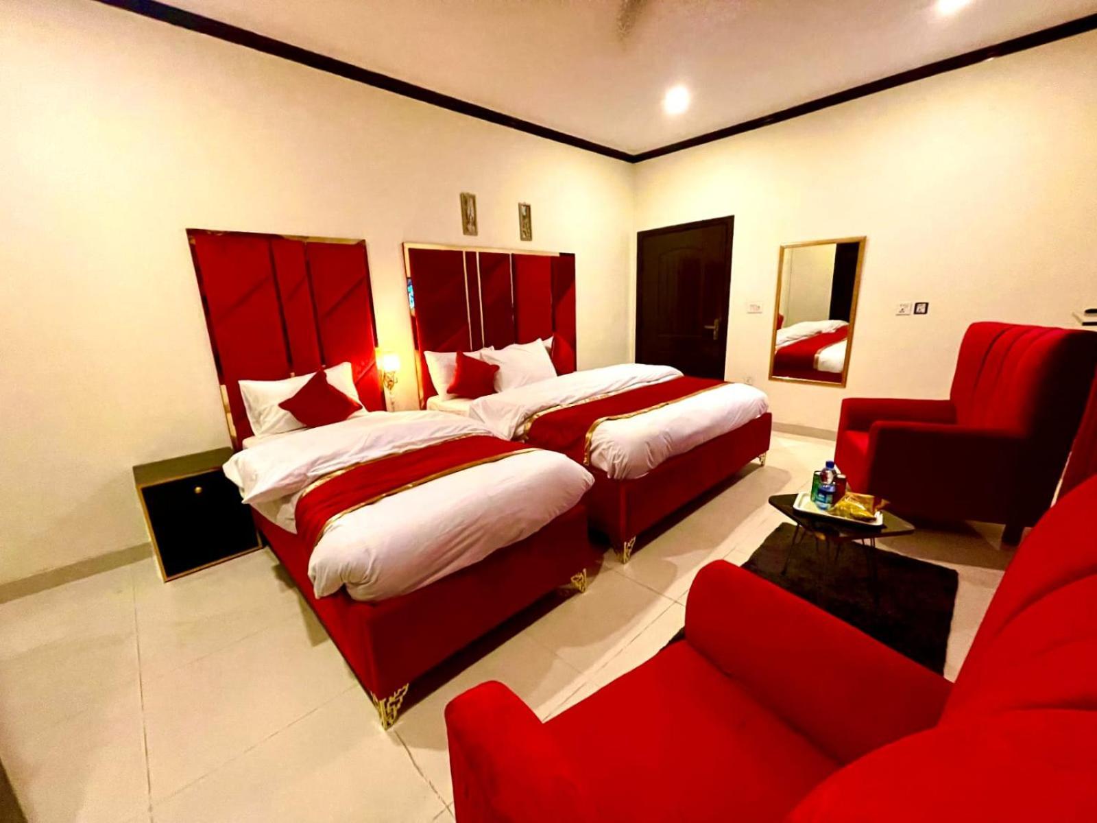 Go Room Hotel Lahore Eksteriør billede