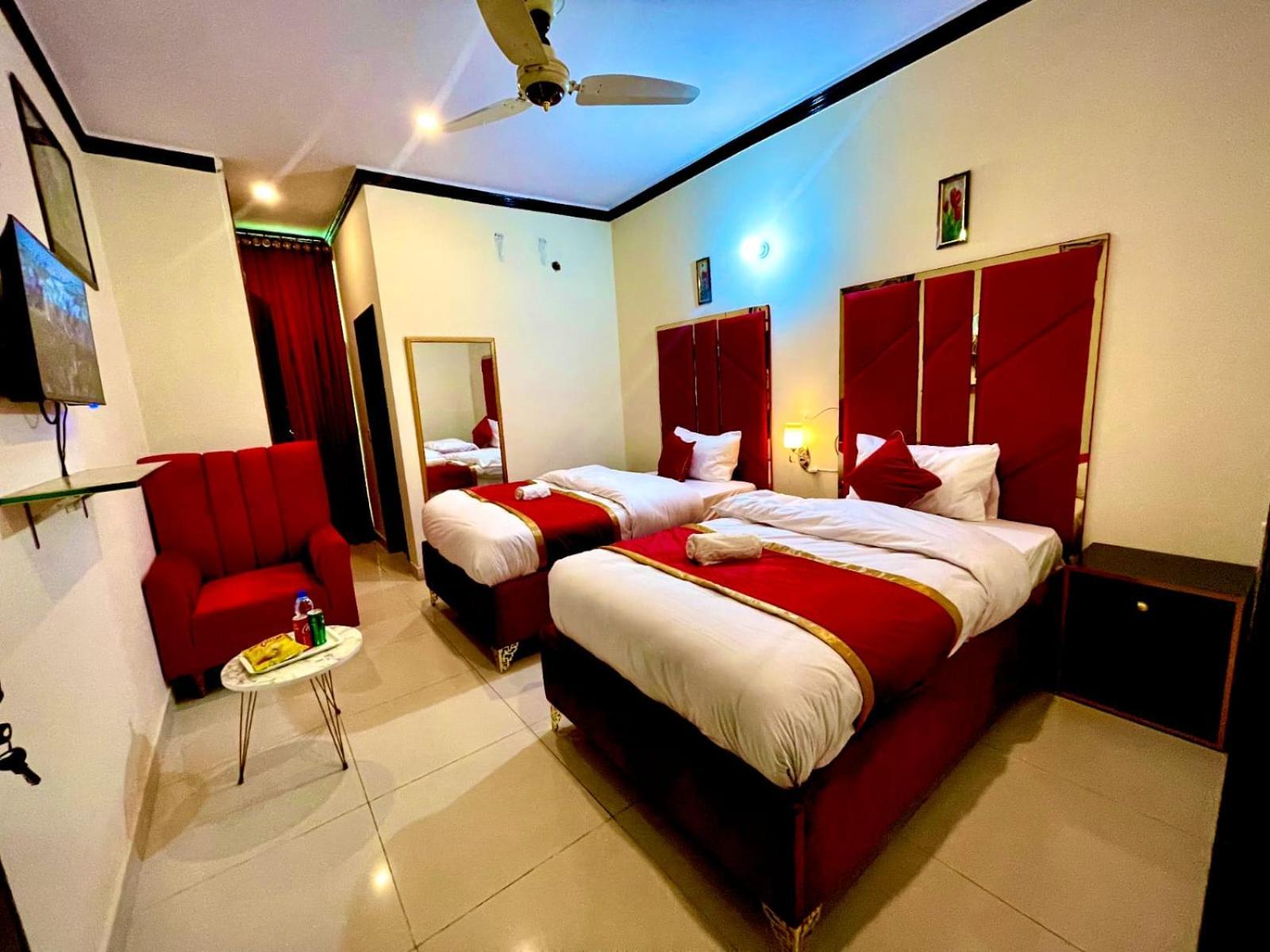 Go Room Hotel Lahore Eksteriør billede