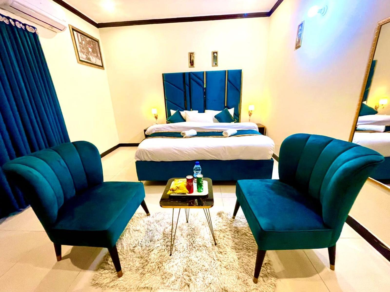 Go Room Hotel Lahore Eksteriør billede