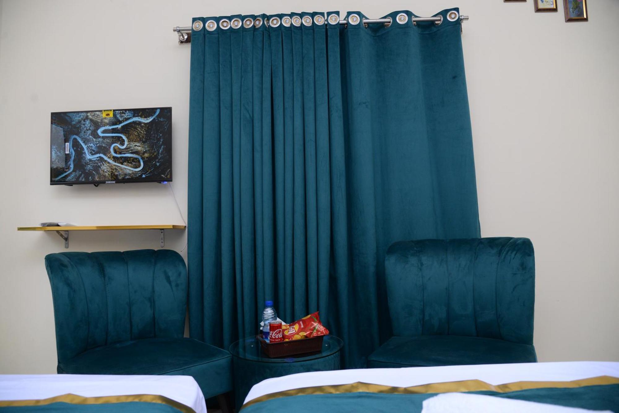 Go Room Hotel Lahore Eksteriør billede