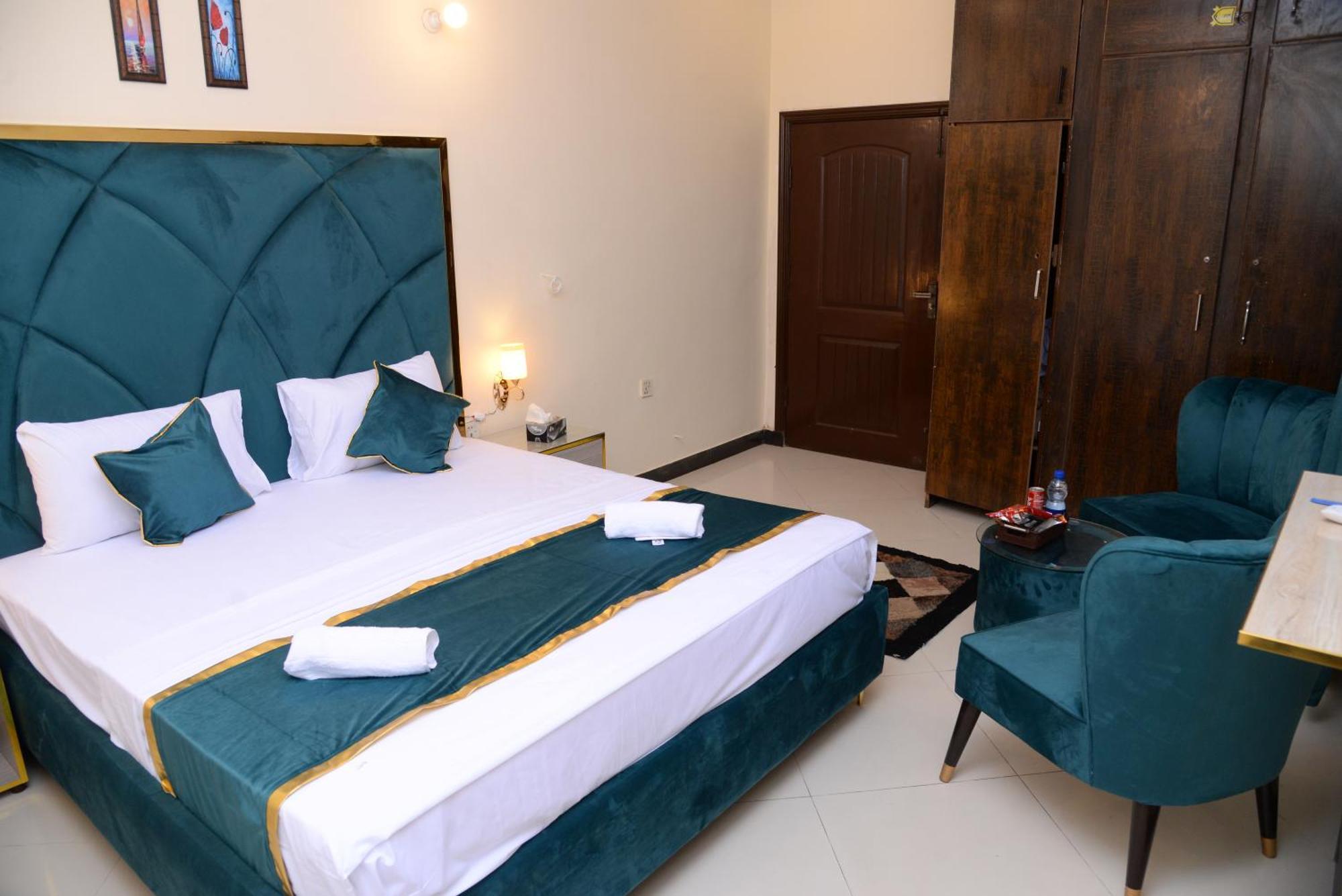 Go Room Hotel Lahore Eksteriør billede